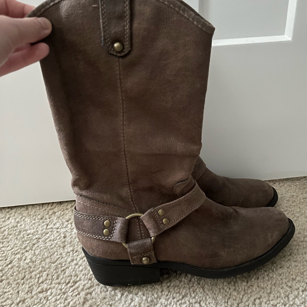 Size 7 cowgirl boots